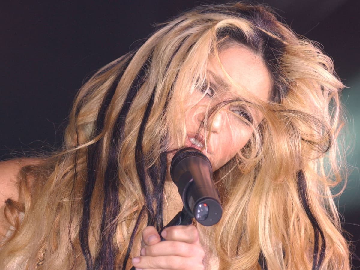 Shakira Recuerda Su Famoso Album Pies Descalzos En Twitter