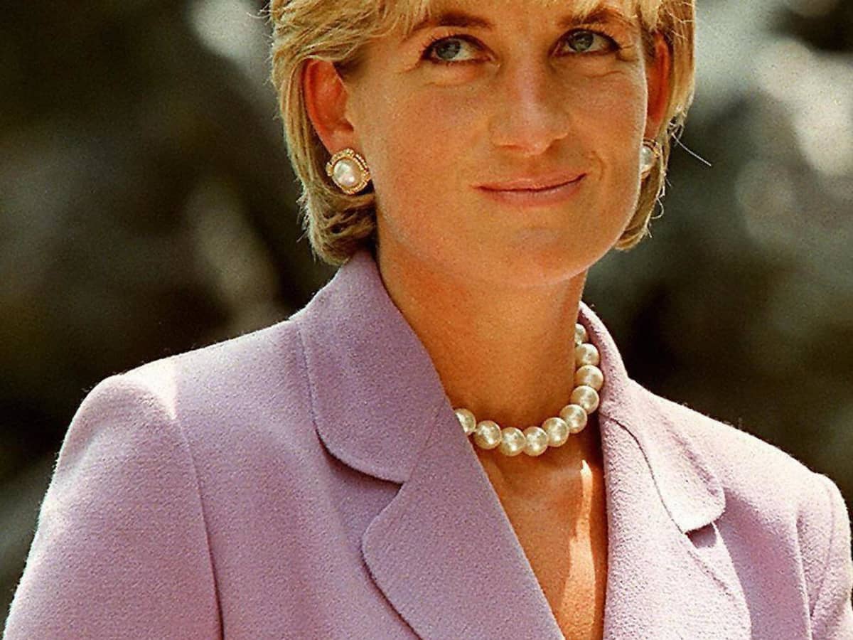 Watch Princess Diana Race Moms In Prince Harry S Sports Day Video