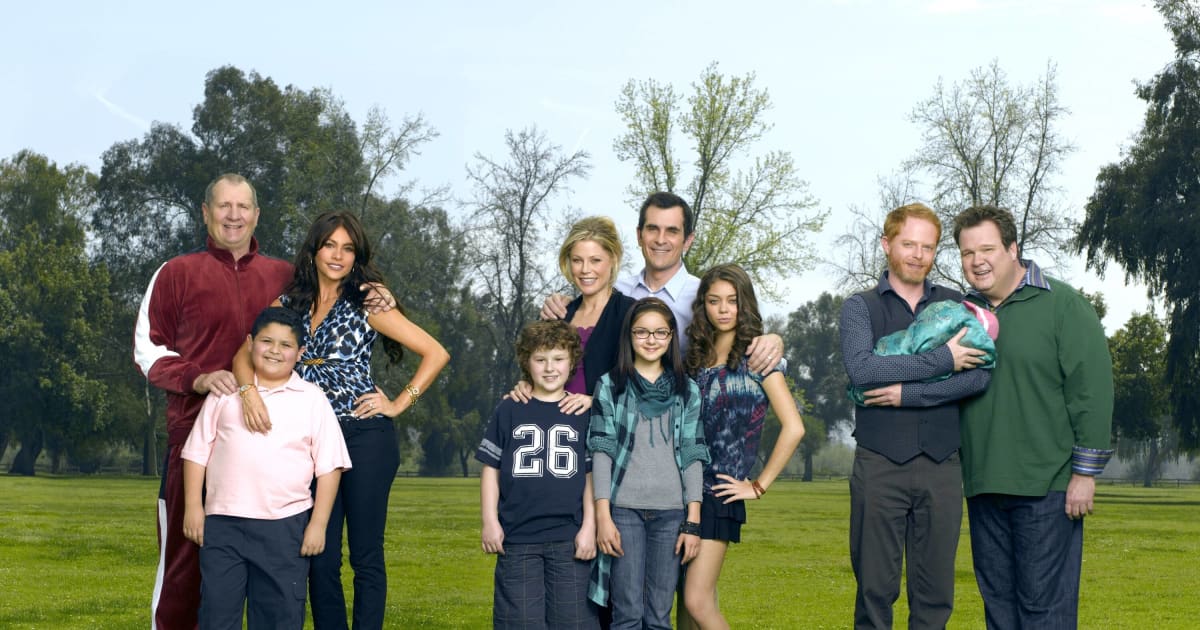 'Modern Family' Series Finale Episode See First Photos Season 11