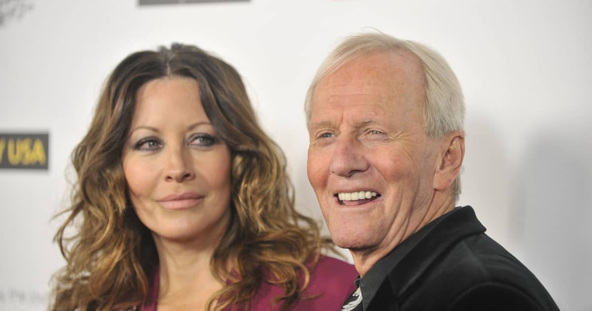 THIS Is Why Linda Kozlowski And Paul Hogan Divorced