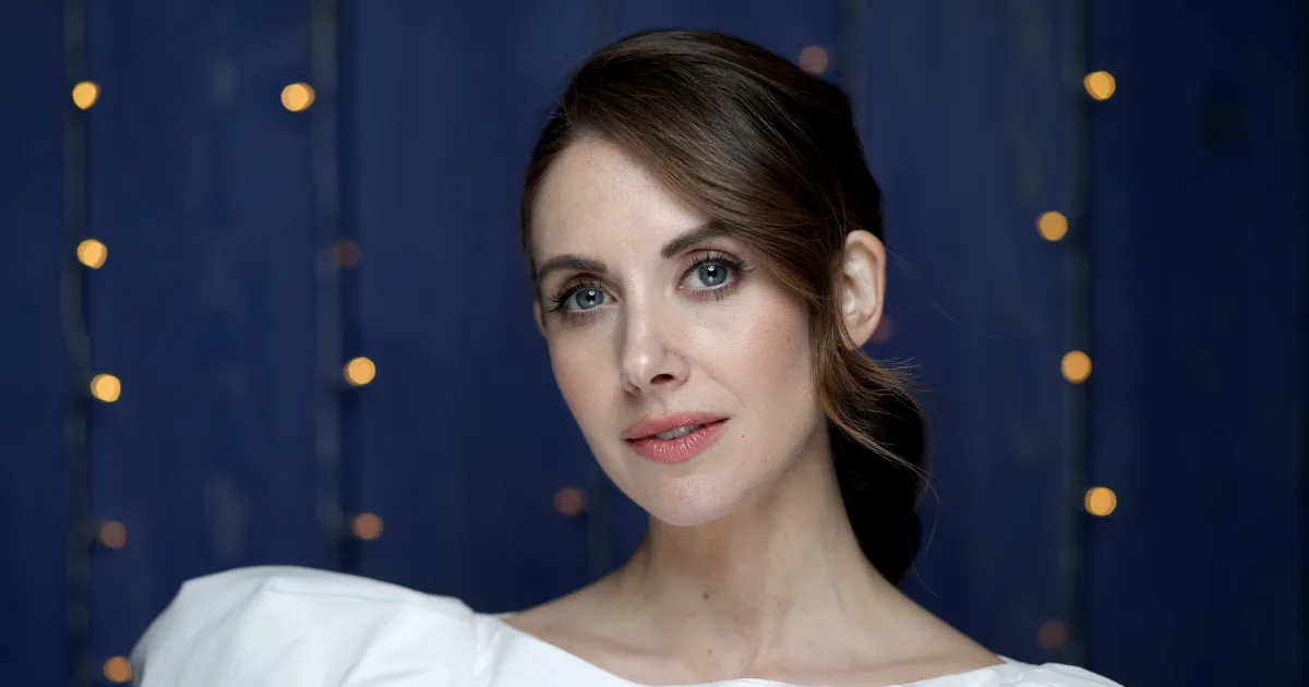 Alison Brie Talks Battle With Body Dysmorphia And Depression 