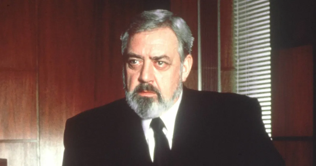 Raymond Burr: What Killed The 'Perry Mason' Legend?