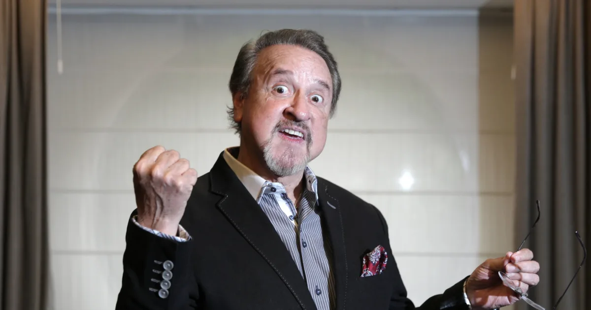 Carlos Villagrán desmiente rumores de cáncer