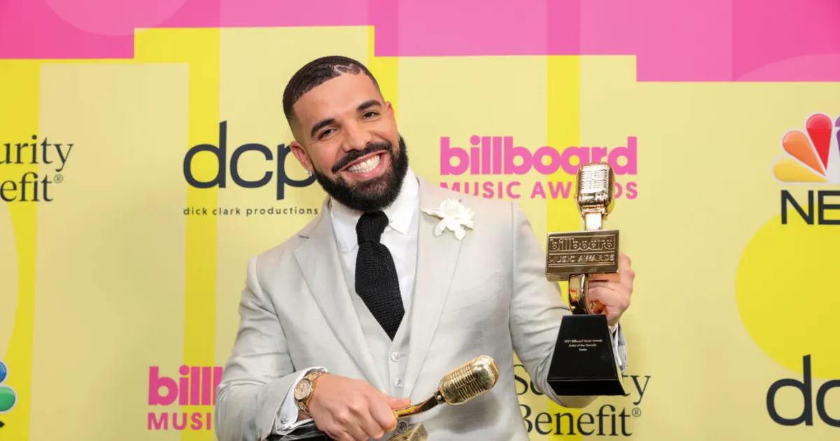 Drake Claps Back At Kendrick Lamar's Explosive Claims
