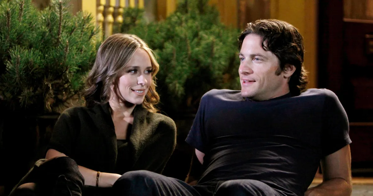 &lsquo;Ghost Whisperer&rsquo; Cast Through The Years