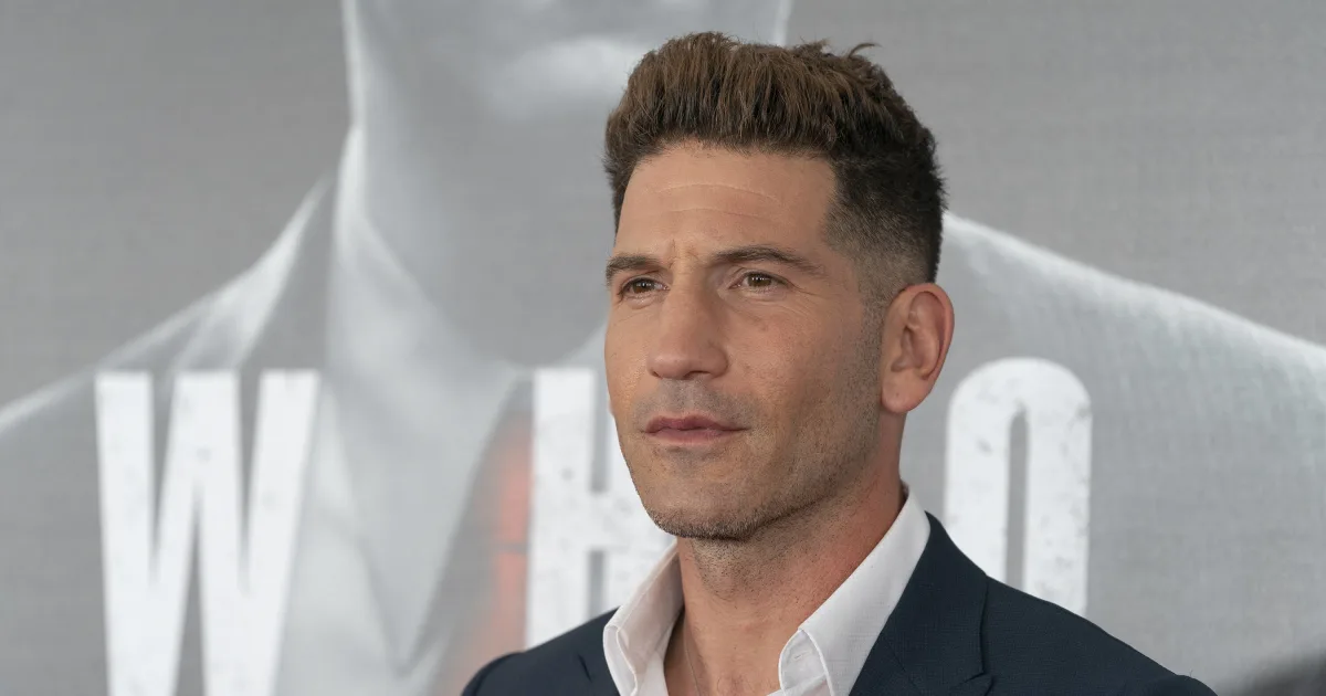 Jon Bernthal: Hollywood Star & Commanders Superfan – The Untold Story - mmyr45l