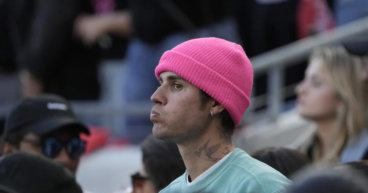 Shocking Justin Bieber Cancels His World Tour