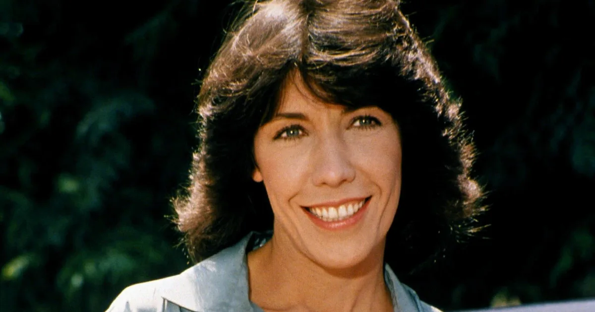 Lily Tomlin: A Comedy Queen’s Journey Through the Decade