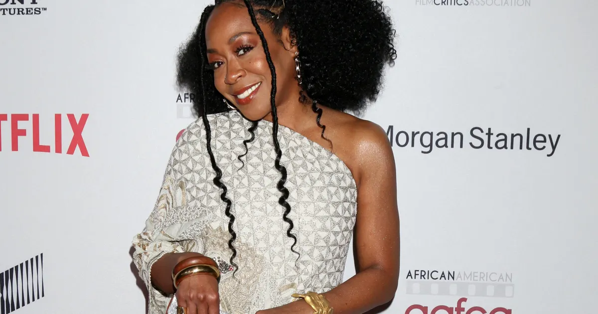 Martin This Is Tichina Arnold Now 200622 Gg1f3ebhz4