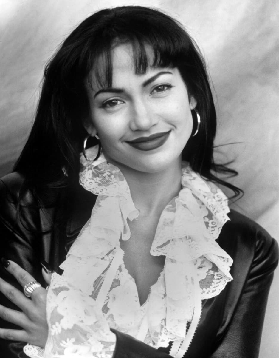 Jennifer Lopez recuerda a Selena Quintanilla en el ...