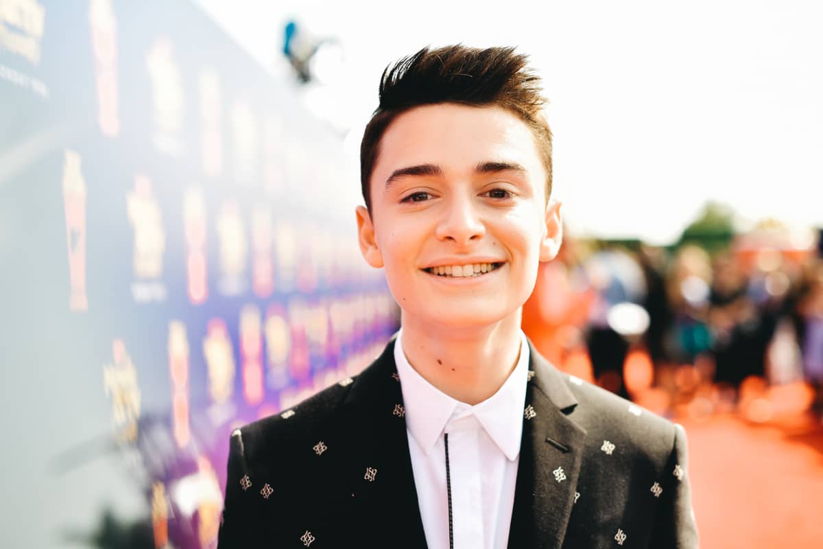 noah schnapp sweatpants
