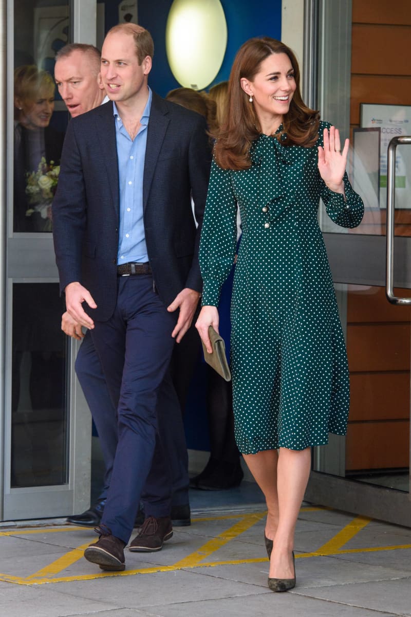 Duchess Catherine wows in green dress for holiday festivities