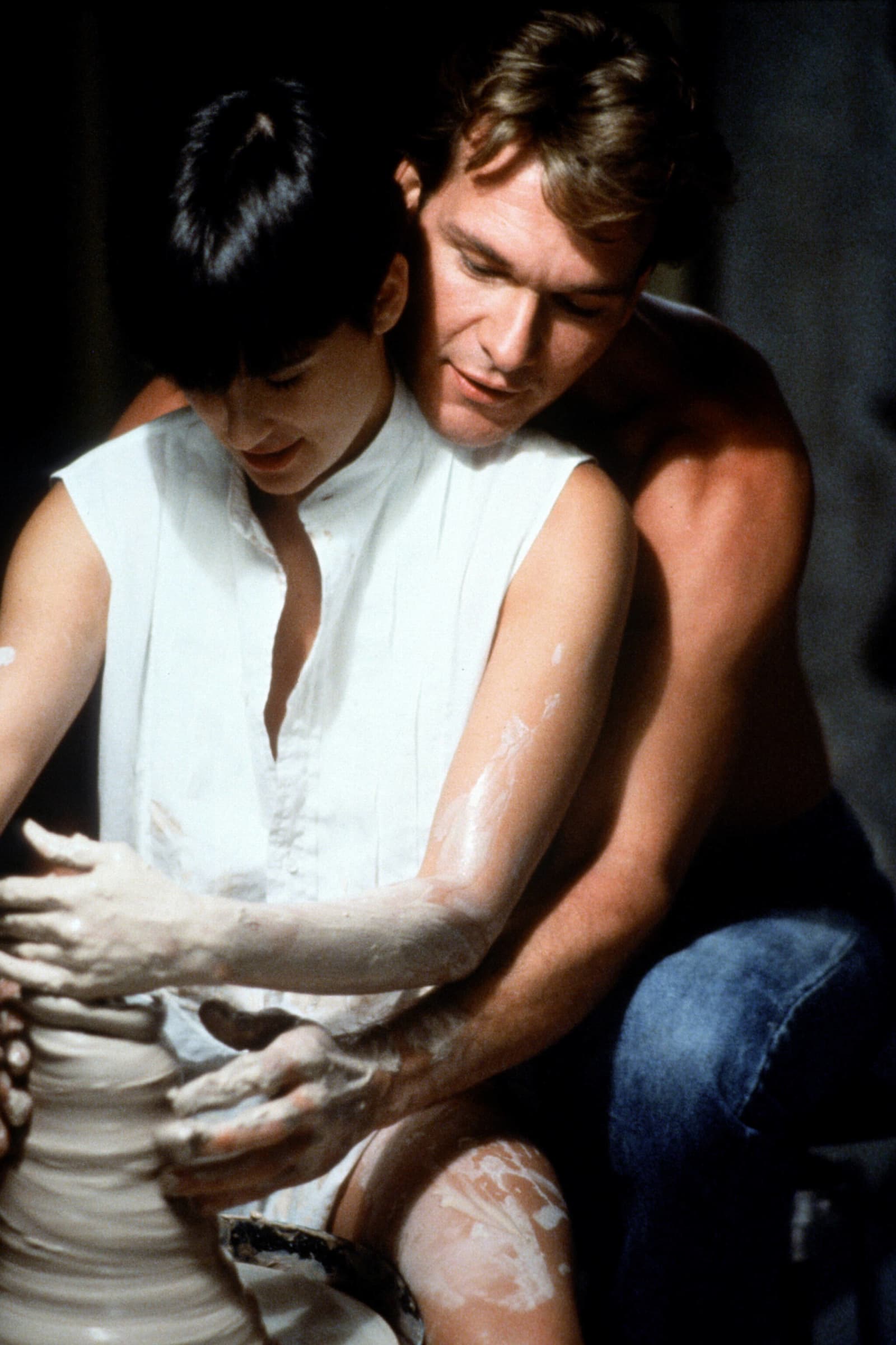 demi_moore_patrick_swayze_210726_gsutuv1dx5