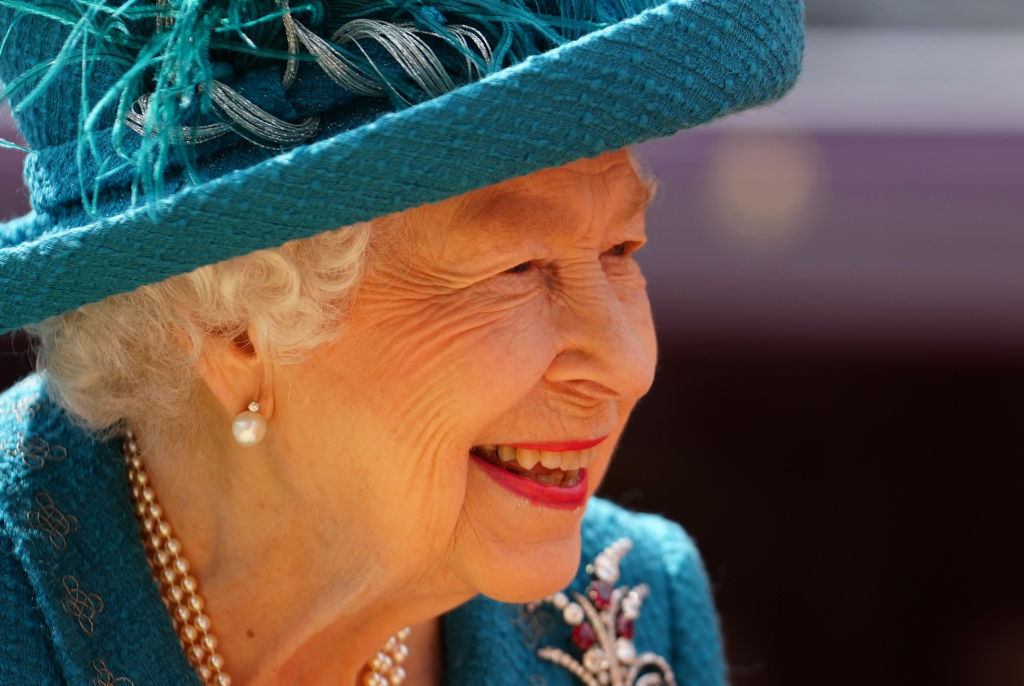 why-does-queen-elizabeth-have-two-birthdays