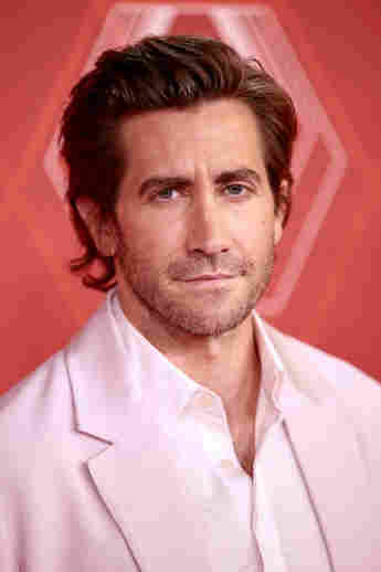 Jake Gyllenhaal Finally Talks About THAT Taylor Swift Song!