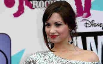 Richest Child Stars net worth wealthiest young actors today 2021 now Demi Lovato