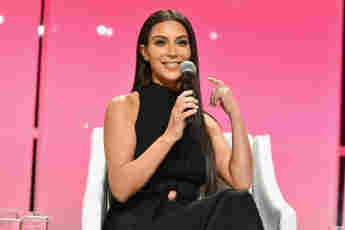 Here's How Kim Kardashian's Monologue On 'SNL' Went watch Saturday Night Live episode jokes Kanye West Kris Jenner Caitlyn family OJ simpson