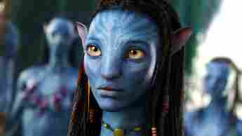 Zoe Saldana in "Avatar" sexy