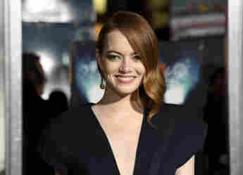 Emma Stone is pregnant with first child