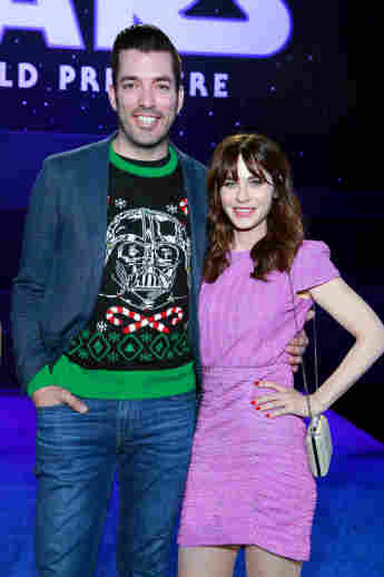 Jonathan Scott Calls Girlfriend Zooey Deschanel ‘The Perfect Person’ To Social Distance With