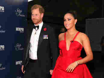With Lili and Archie! Meghan and Prince Harry Share New Christmas Card first photo 2021 picture baby daughter Lilibet Diana son
