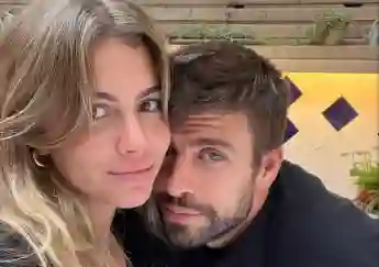 Gerard Pique y Clara Chia Marti