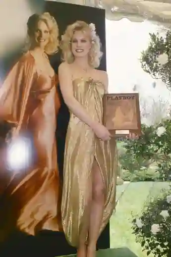 Dorothy Stratten awarded Playboy Playmate of the Year 1979 PUBLICATIONxINxGERxSUIxAUTxONLY Copyrig