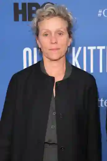 Oscar-Winner Frances McDormand Appears In Anticipated Teaser For 'Nomadland' - Watch it here!