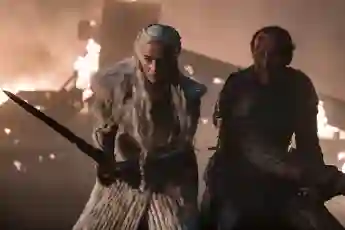 Emilia Clarke and Iain Glen in "Game of Thrones"