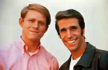 'Happy Days' quiz trivia questions facts cast actor Fonz game TV show series