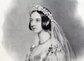 This Is How Queen Victoria Proposed To Prince Albert husband royal family wedding 1839 1840 engagement story related first cousins