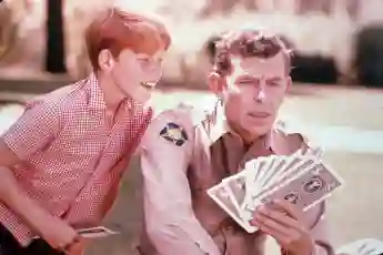Andy Griffith and Ron Howard on 'The Andy Griffith Show' 1962