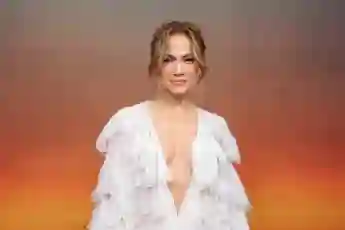 jennifer lopez hot sexy transparent