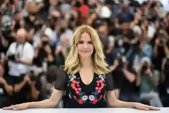 Kelly Preston poses on May 15, 2018