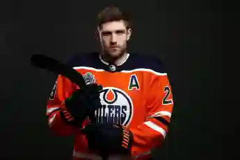 Leon Draisaitl profile trivia facts Edmonton Oilers NHL German hockey player