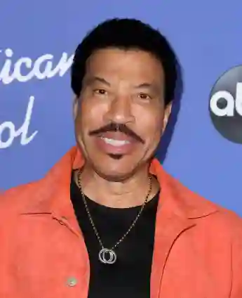 Lionel Richie Looks Back At His Decision To Adopt His Daughter Nicole!