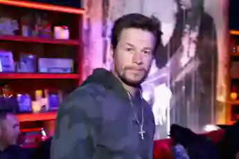 Mark Wahlberg Matt Damon Friend