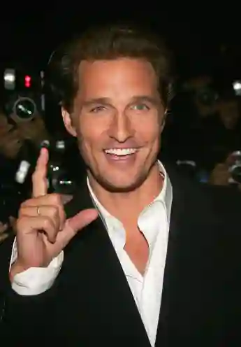 'Matthew McConaughey Hosts Virtual Bingo Night For Seniors During Quarantine (Lucas schedule)