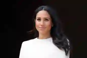 'Meghan Markle Delivers Powerful Speech On Gender Equality: "We Are On The Precipice Of Transformation" Girl Up 2020