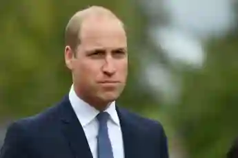 Prince William "Very Upset" At Harry & Meghan For "Insulting" The Queen with statement on royal work service life 2021