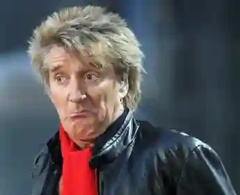 Rod Stewart Is Banning Unvaccinated Guests At His Christmas Party triple vaccinated age today now 2021 news latest COVID