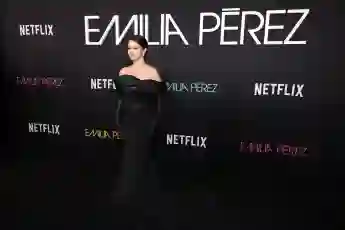 selena gomez red carpet hot sexy