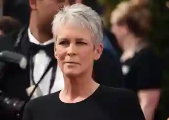 Jamie Lee Curtis shows her real body at 63 new movie film photo picture Instagram 2022 age