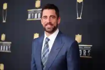 These Football Stars Have Gorgeous Partners wives girlfriends famous NFL NFLers players Aaron Rodgers