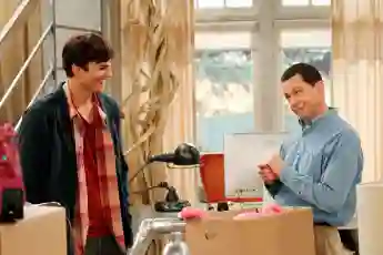 Esta es la razón por la que Ashton Kutcher reemplazó a Charlie Sheen en 'Two and a half Men'