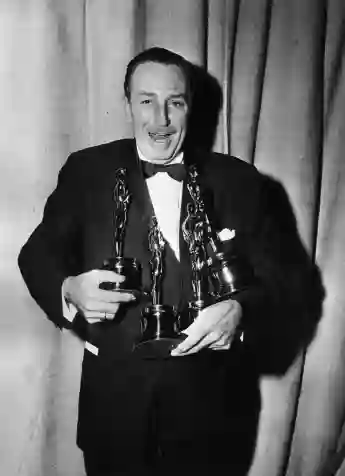 Walt Disney won the Academy Awards in 1954