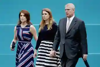 Le Prince Andrew s'est excusé auprès de ses filles après le règlement de l'affaire sexuelle Beatrice Eugenie Virginia Giuffre