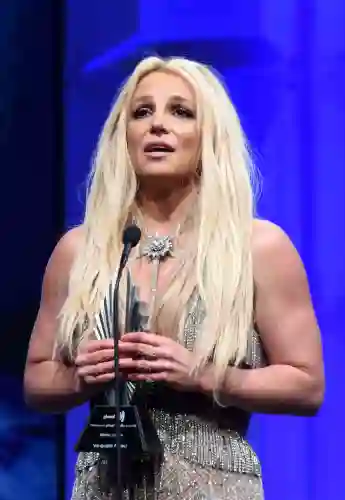 Britney Spears acusa a los paparazzi de editar sus fotos para hacerla más gorda