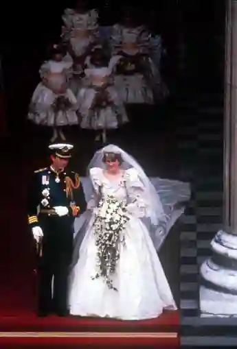 Princess Diana wedding shoes Prince Charles day 1981 royal wedding love