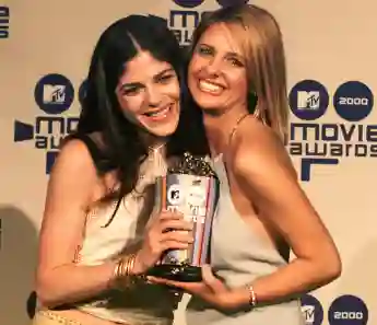 'Cruel Intentions': Selma Blair And Sarah Michelle Gellar Reunite - See The Picture Here!